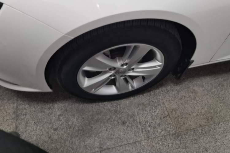 Used Buick Regal 2019 20T Elite Version China VI Standard Exterior 4