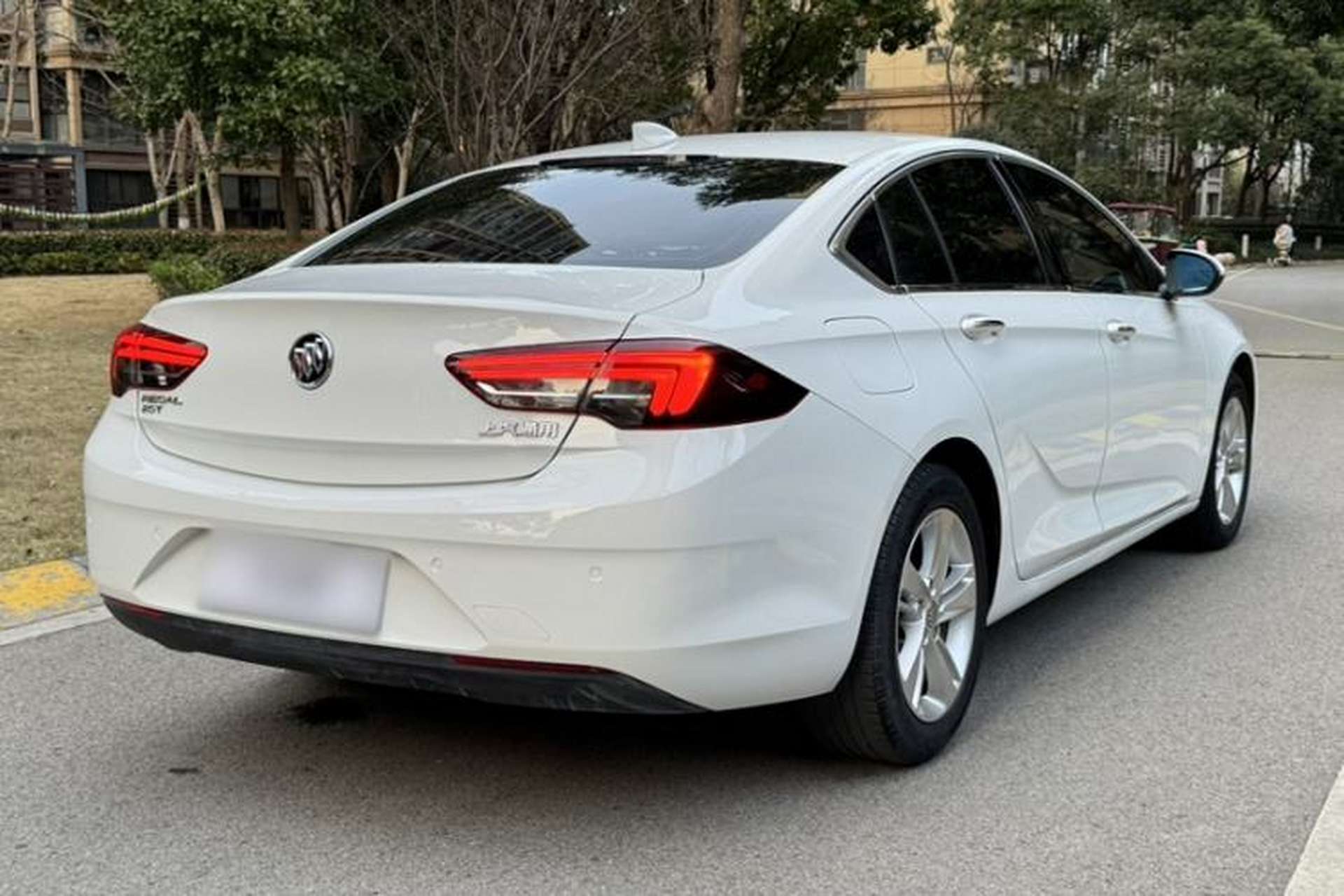 Used Buick Regal 2019 20T Elite Version China VI Standard Exterior 5