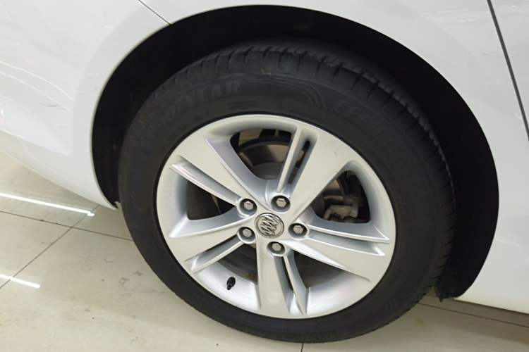 Used Buick Regal 2019 20T Elite Version China VI Standard Exterior 5
