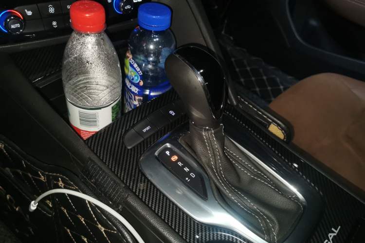 Used Buick Regal 2019 20T Elite Version China V Standard Gear Lever