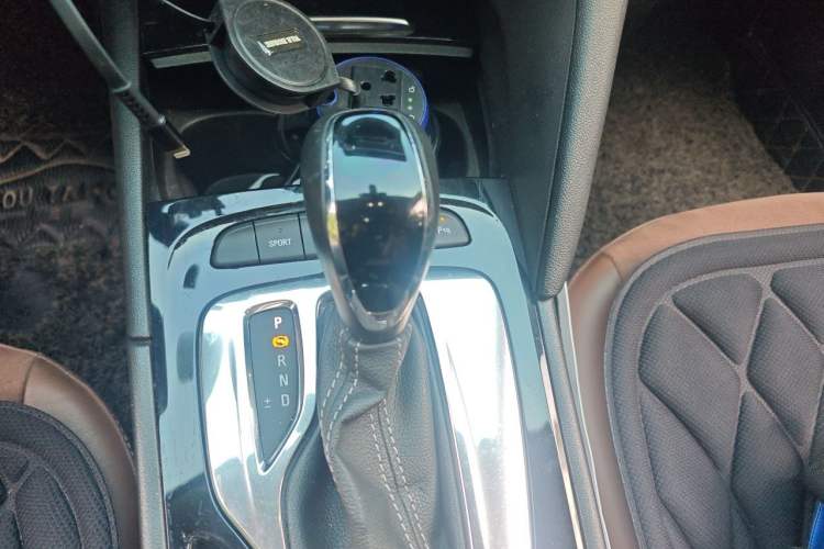 Used Buick Regal 2019 20T Luxury Model China V Standard Gear Lever