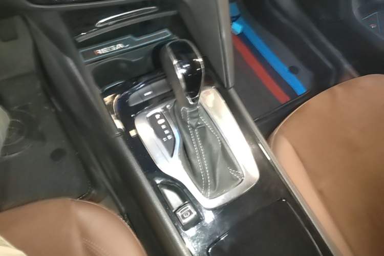 Used Buick Regal 2019 20T Luxury Model China V Standard Gear Lever