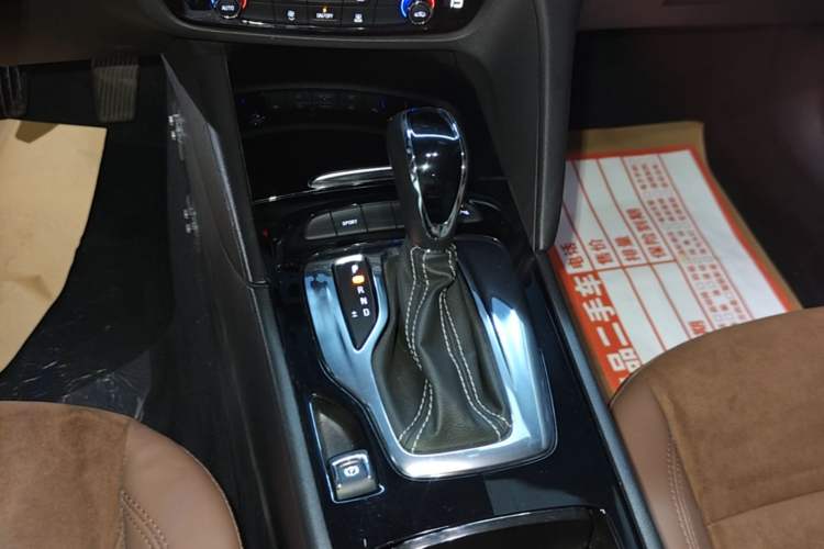 Used Buick Regal 2019 20T Elite Version China V Standard Gear Lever