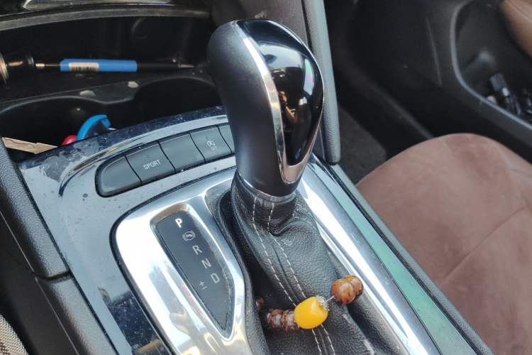 Used Buick Regal 2019 20T Elite Version China V Standard Gear Lever