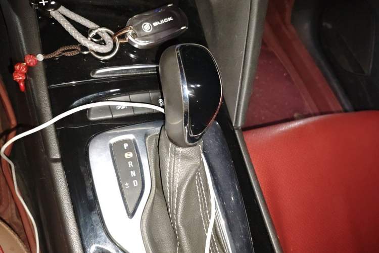 Used Buick Regal 2019 20T Elite Version China V Standard Gear Lever