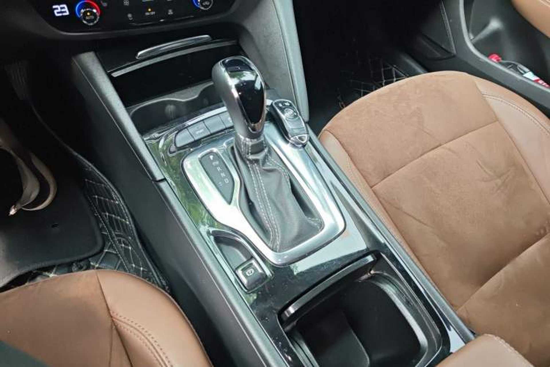 Used Buick Regal 2019 20T Elite Version China V Standard Gear Lever