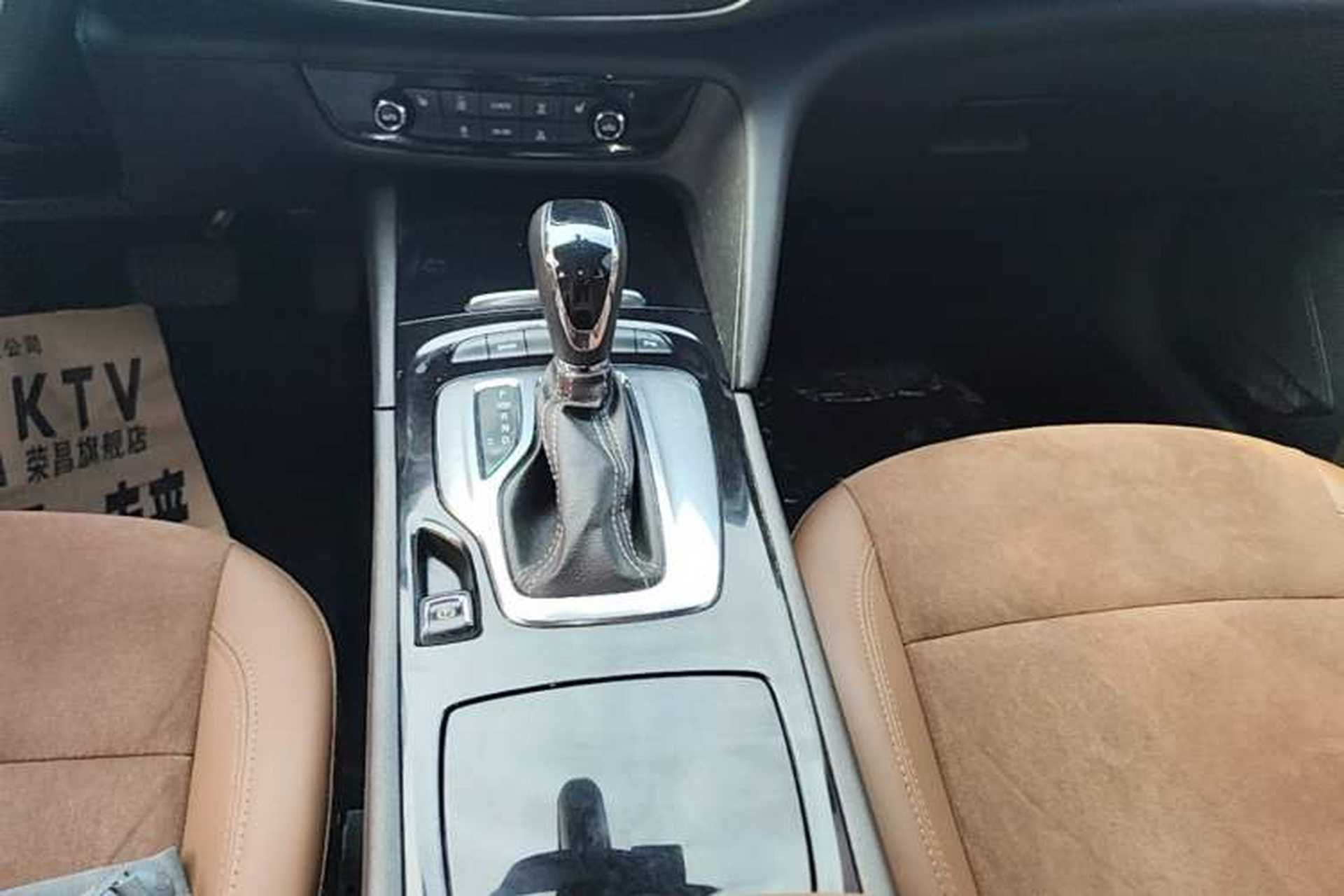 Used Buick Regal 2019 20T Elite Version China VI Standard Gear Lever
