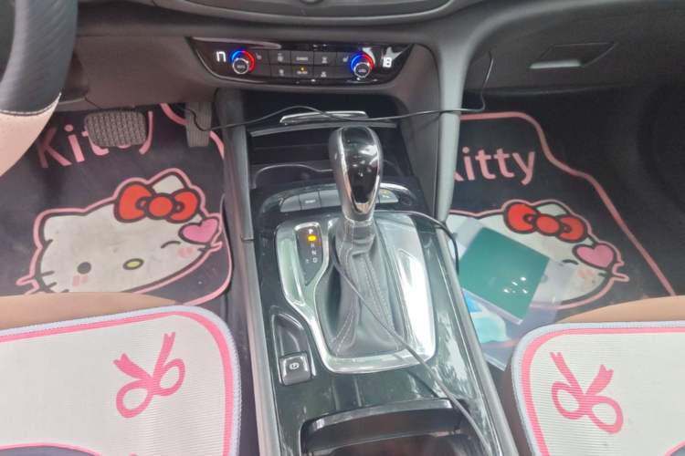 Used Buick Regal 2019 20T Elite Version China VI Standard Gear Lever