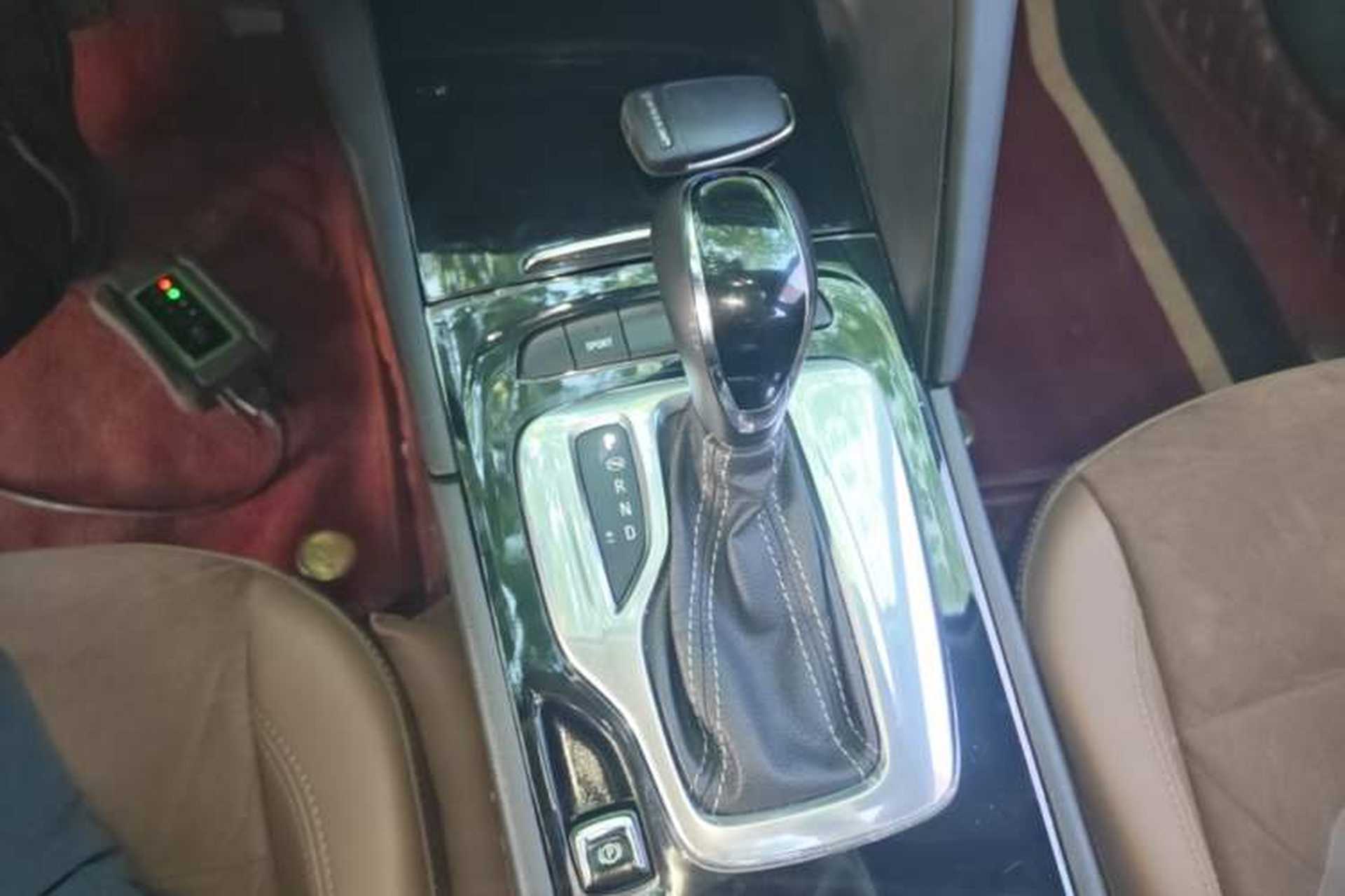 Used Buick Regal 2019 20T Luxury Model China VI Standard Gear Lever