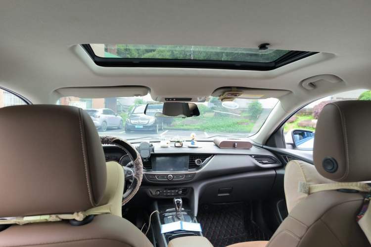 Used Buick Regal 2019 20T Elite Version China VI Standard Headliner