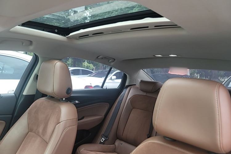 Used Buick Regal 2019 20T Elite Version China VI Standard Headliner