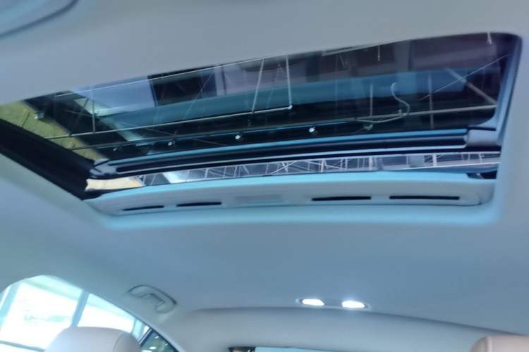 Used Buick Regal 2019 20T Elite Version China VI Standard Headliner