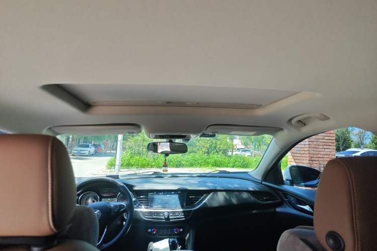 Used Buick Regal 2019 Revised 20T Luxury Version China VI Standard Headliner