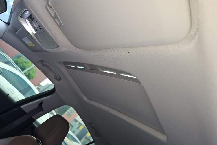Used Buick Regal 2019 20T Elite Version China VI Standard Headliner