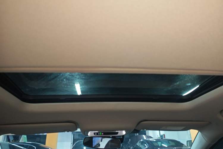 Used Buick Regal 2019 20T Elite Version China VI Standard Headliner