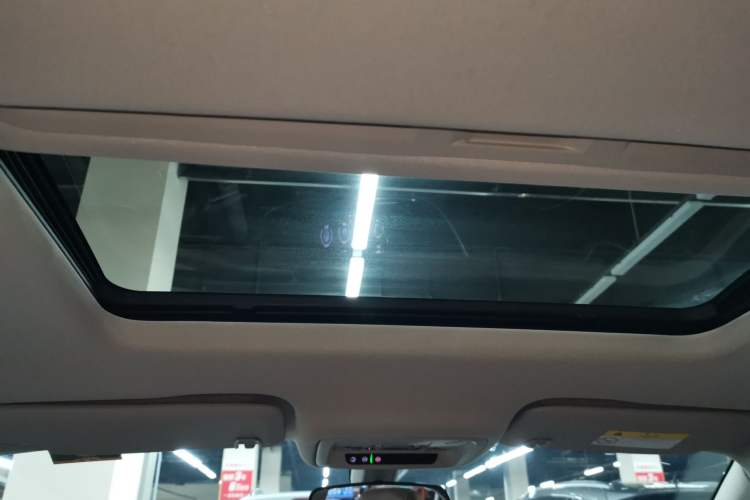 Used Buick Regal 2019 20T Elite Version China VI Standard Headliner