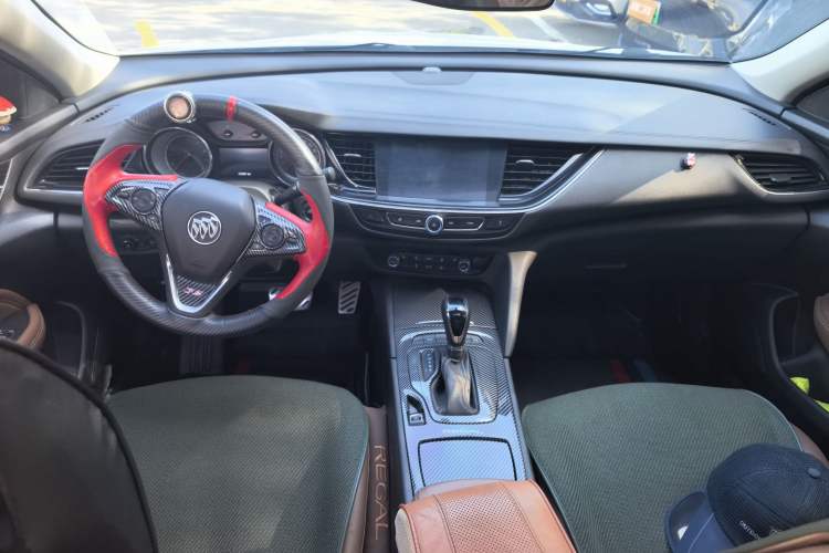Used Buick Regal 2019 20T Elite Version China VI Standard Interior 1