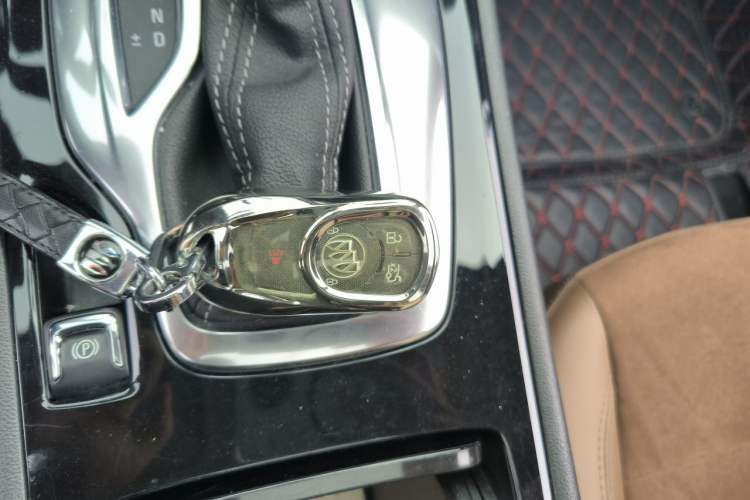 Used Buick Regal 2019 20T Elite Version China VI Standard Interior 1