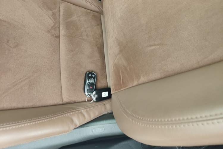 Used Buick Regal 2019 Revised 20T Luxury Version China VI Standard Interior 1