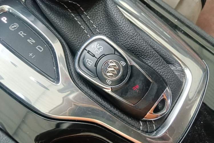 Used Buick Regal 2019 20T Elite Version China VI Standard Interior 1