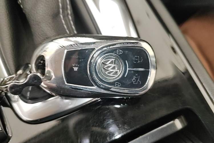 Used Buick Regal 2019 20T Elite Version China VI Standard Interior 1