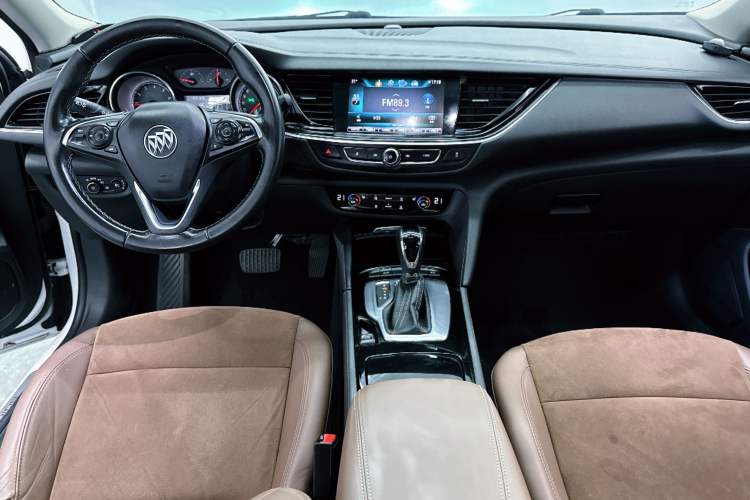 Used Buick Regal 2019 20T Elite Version China VI Standard Interior 1