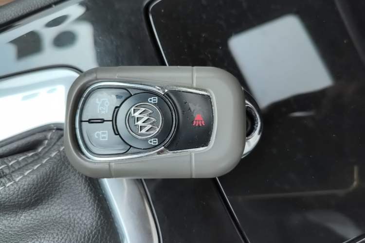 Used Buick Regal 2019 20T Elite Version China VI Standard Interior 1