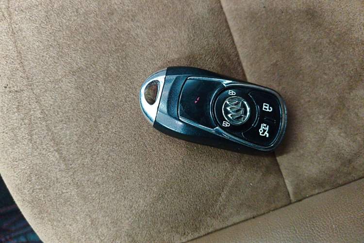 Used Buick Regal 2019 20T Elite Version China VI Standard Interior 1