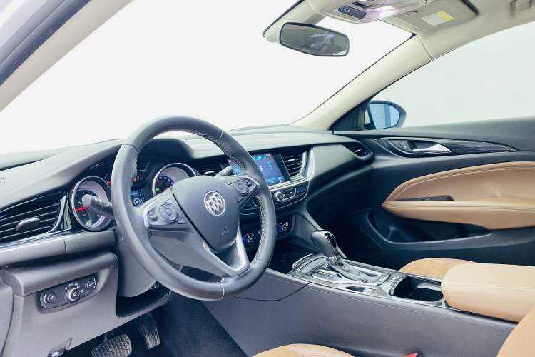 Used Buick Regal 2019 20T Elite Version China VI Standard Interior 1