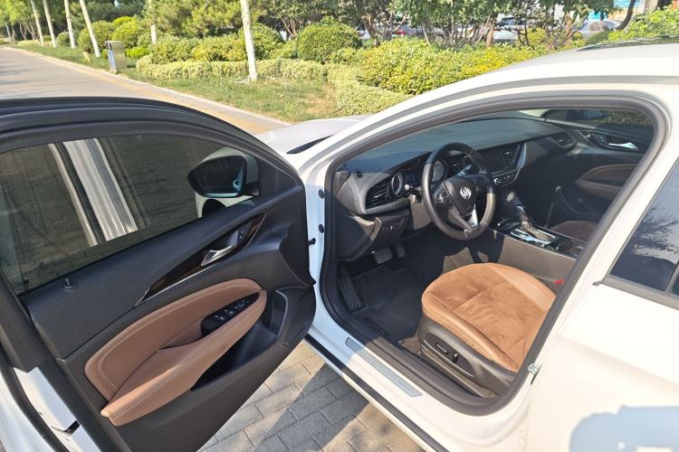 Used Buick Regal 2019 20T Luxury Model China VI Standard Interior 2