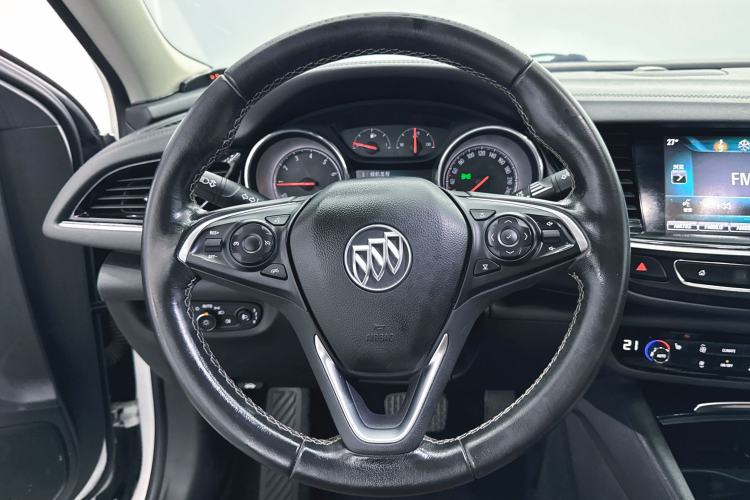 Used Buick Regal 2019 20T Elite Version China VI Standard Interior 3