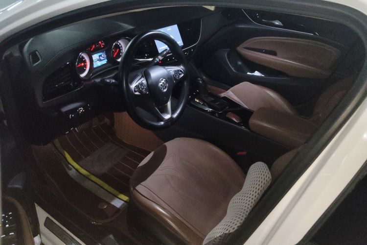 Used Buick Regal 2019 20T Elite Version China VI Standard Interior 3