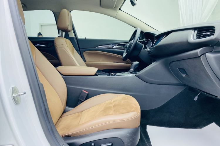 Used Buick Regal 2019 20T Elite Version China VI Standard Interior 3
