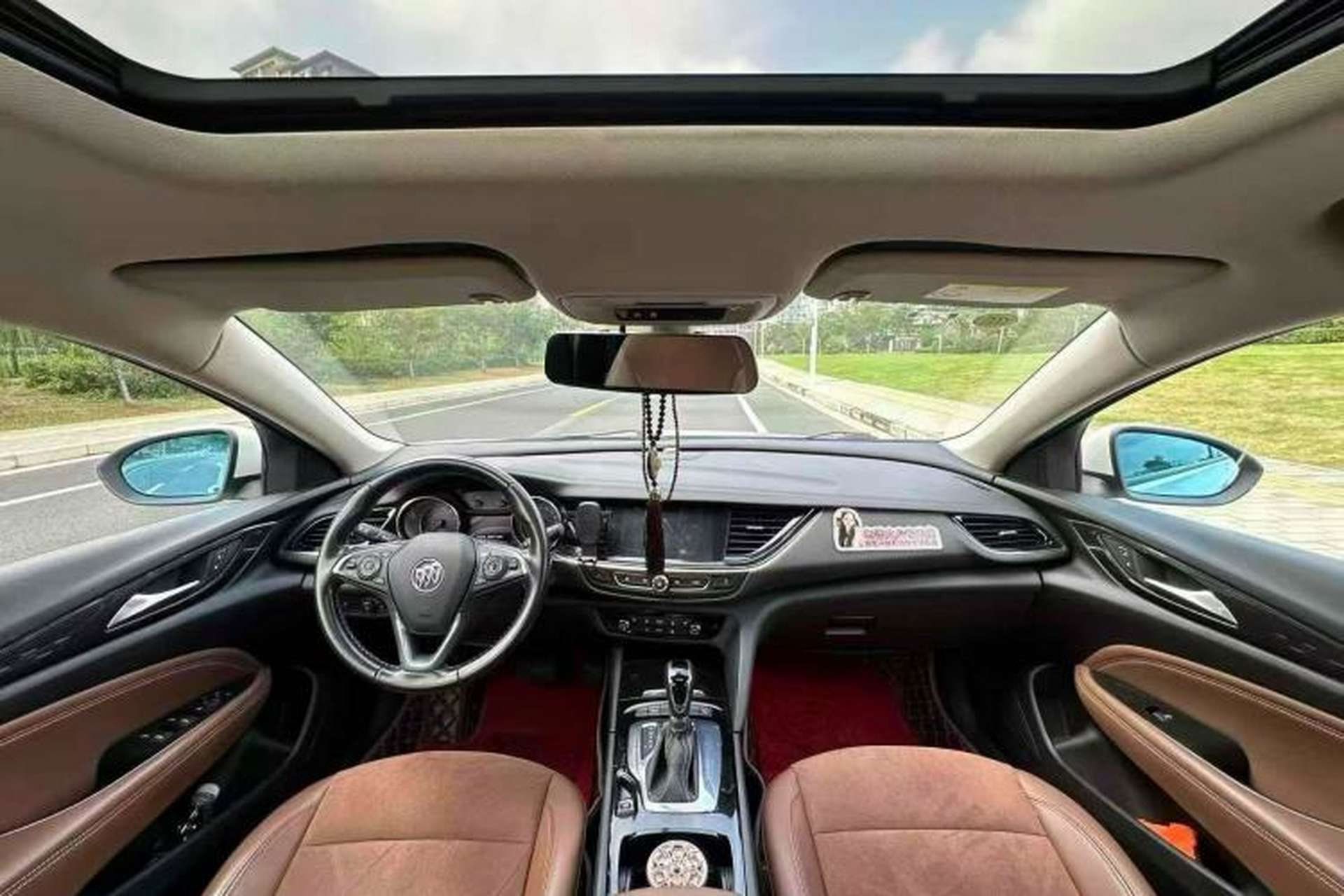 Used Buick Regal 2019 20T Elite Version China VI Standard Interior 4