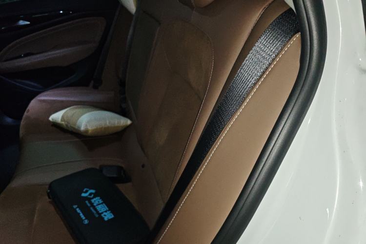 Used Buick Regal 2019 20T Elite Version China VI Standard Interior 4