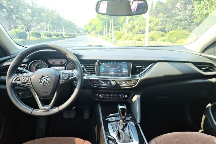 Used Buick Regal 2019 20T Luxury Model China VI Standard Interior 4