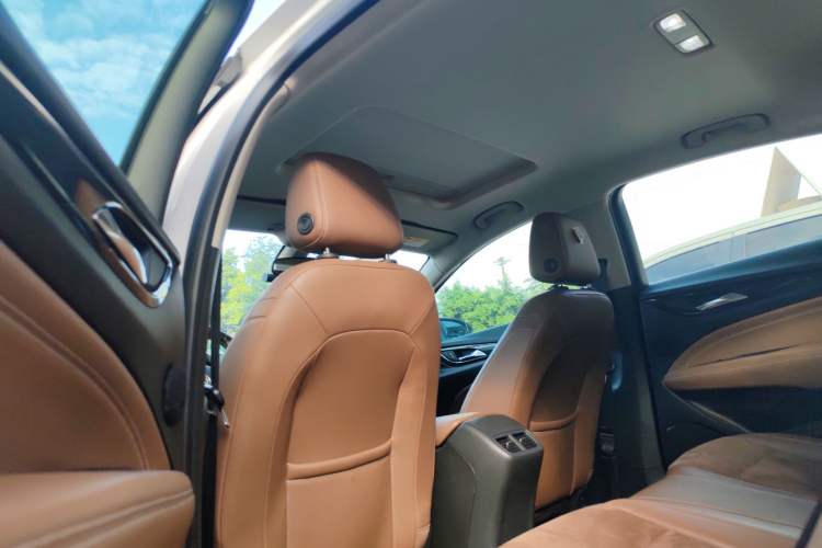 Used Buick Regal 2019 20T Luxury Model China VI Standard Interior 5