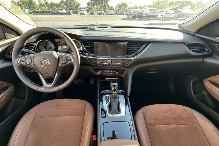 Used Buick Regal 2019 20T Elite Version China VI Standard Interior 5