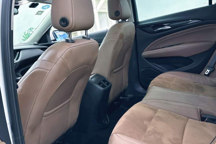 Used Buick Regal 2019 20T Elite Version China VI Standard Interior 6