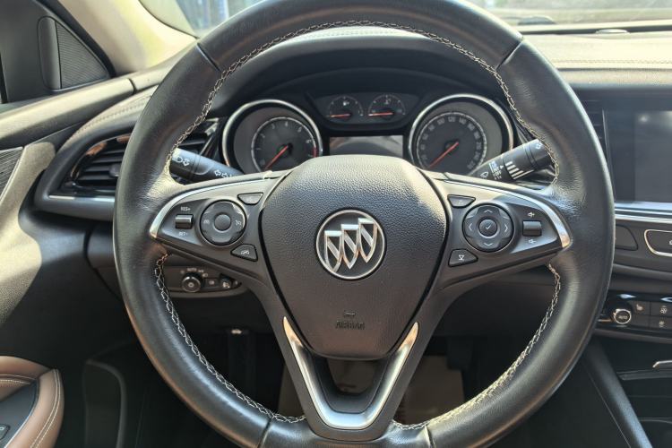 Used Buick Regal 2019 20T Elite Version China VI Standard Interior 7