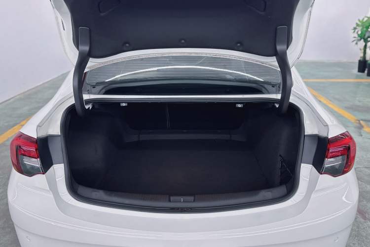 Used Buick Regal 2019 20T Elite Version China VI Standard Interior 7