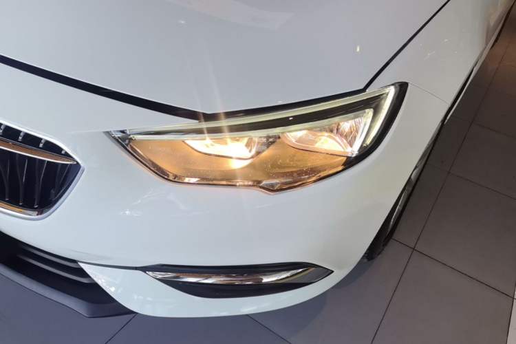 Used Buick Regal 2019 20T Elite Version China VI Standard Left Front Headlight