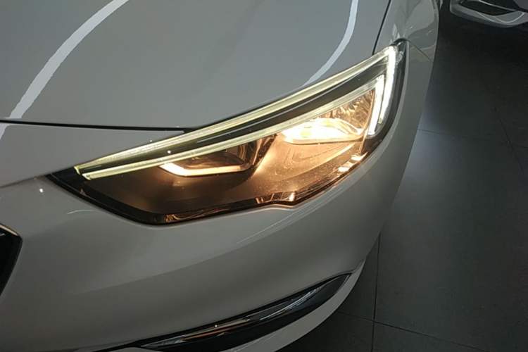 Used Buick Regal 2019 20T Elite Version China VI Standard Left Front Headlight