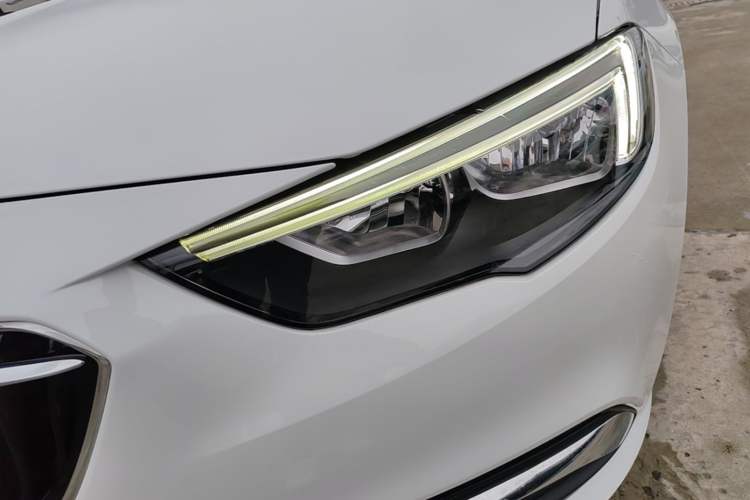 Used Buick Regal 2019 20T Elite Version China VI Standard Left Front Headlight