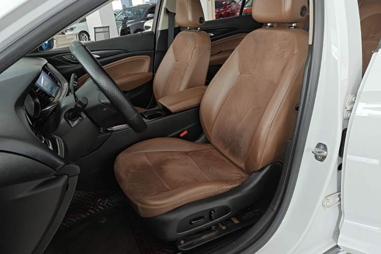 Used Buick Regal 2019 20T Elite Version China V Standard Left Front Seat