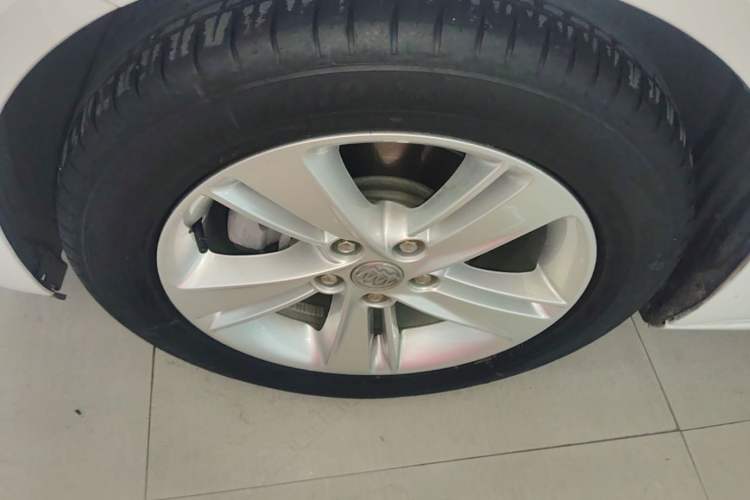 Used Buick Regal 2019 20T Elite Version China VI Standard Left Front Wheel Hub