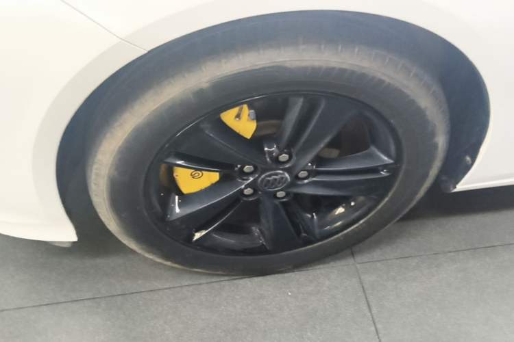 Used Buick Regal 2019 20T Elite Version China VI Standard Left Front Wheel Hub