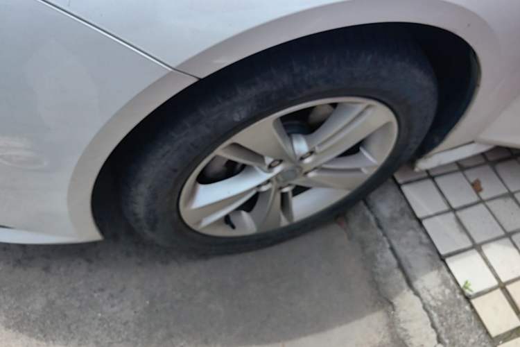 Used Buick Regal 2019 20T Elite Version China VI Standard Left Front Wheel Hub