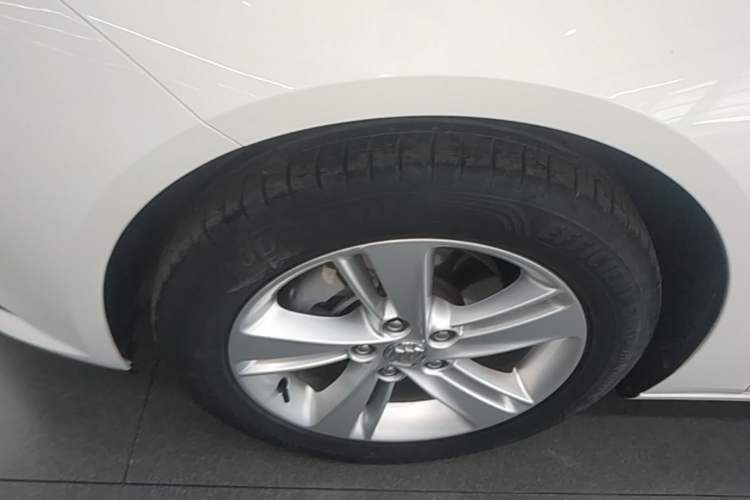 Used Buick Regal 2019 20T Elite Version China VI Standard Left Front Wheel Hub
