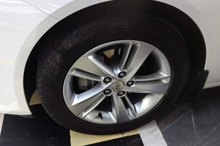 Used Buick Regal 2019 20T Elite Version China V Standard Left Front Wheel Hub
